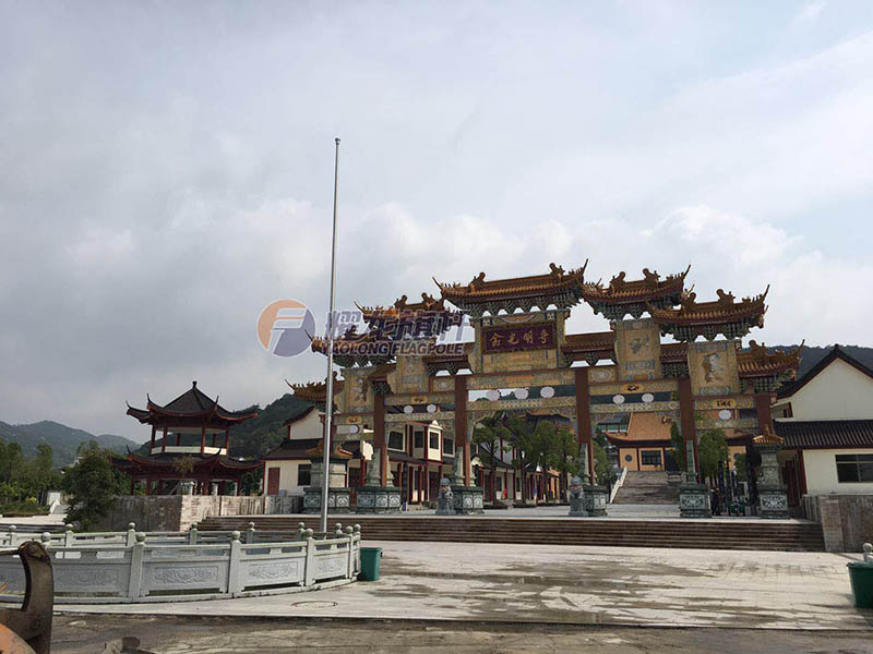 耀龙51黄色网站在线看为福建漳州诏安县金光明寺安装寺庙旗